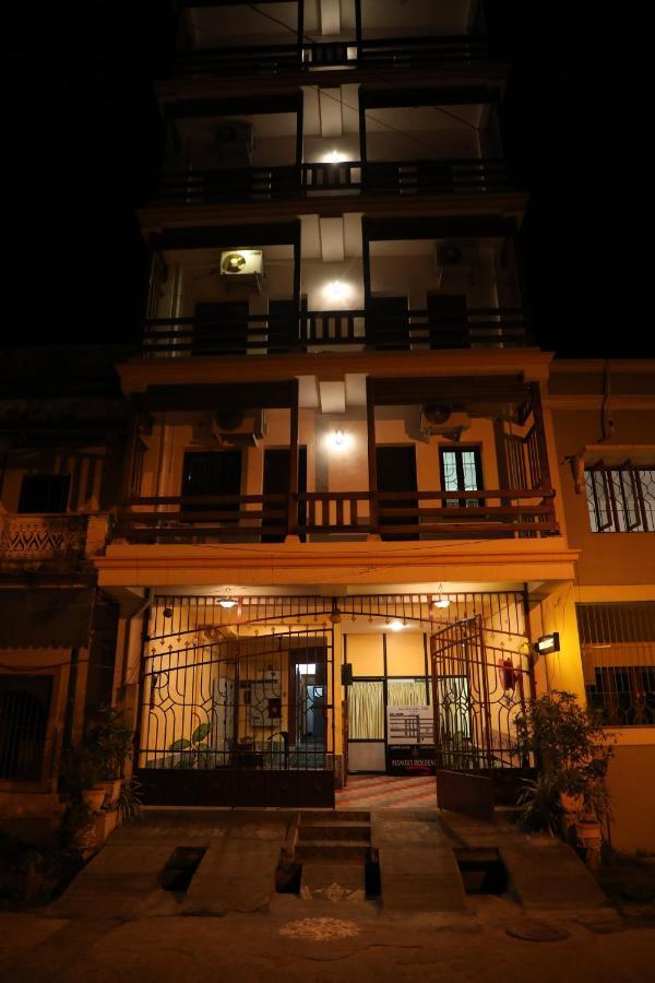 ホテル Manora Residency ポンディシェリ エクステリア 写真