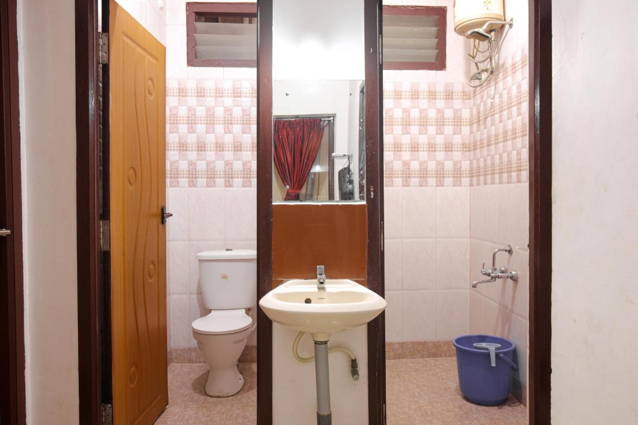 ホテル Manora Residency ポンディシェリ エクステリア 写真