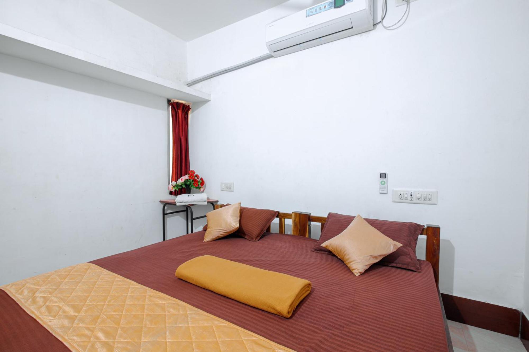 ホテル Manora Residency ポンディシェリ エクステリア 写真